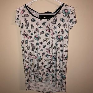 Cute Hot Topic Top!!